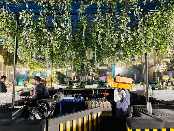 Jaya & Nikunj: sangeet décor